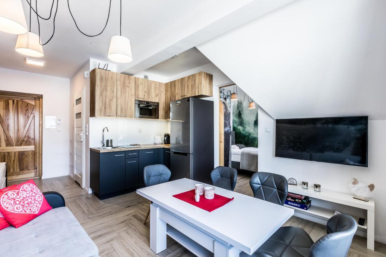 Aparthost Apartament Wyjatkowe Кошелско Екстериор снимка